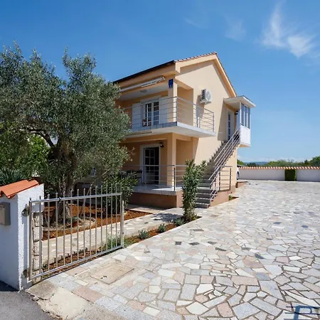 Bakran アパート *